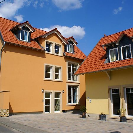 Gaestehaus Ressler Harxheim Экстерьер фото