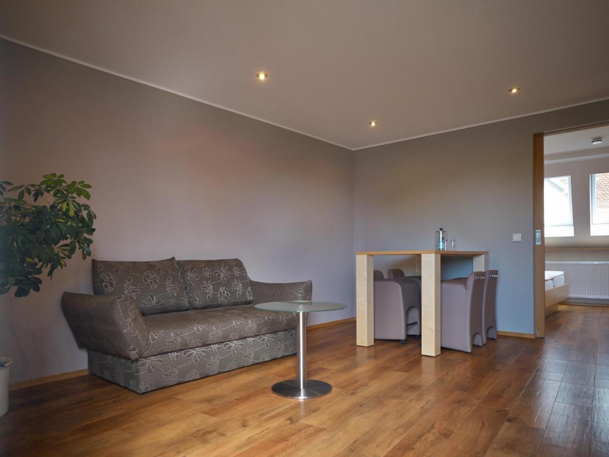 Gaestehaus Ressler Harxheim Экстерьер фото