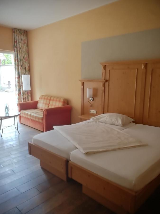 Gaestehaus Ressler Harxheim Экстерьер фото