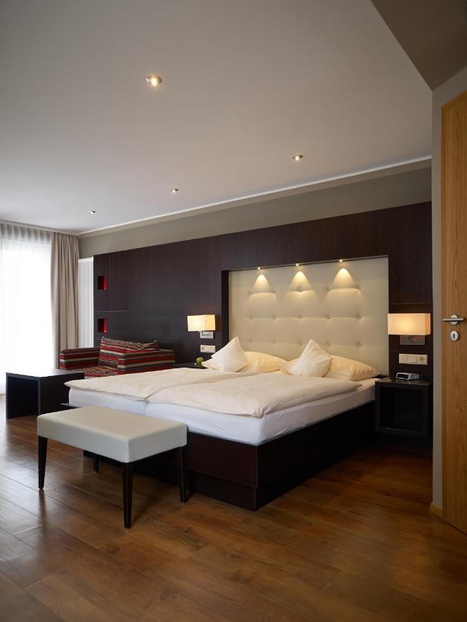 Gaestehaus Ressler Harxheim Экстерьер фото